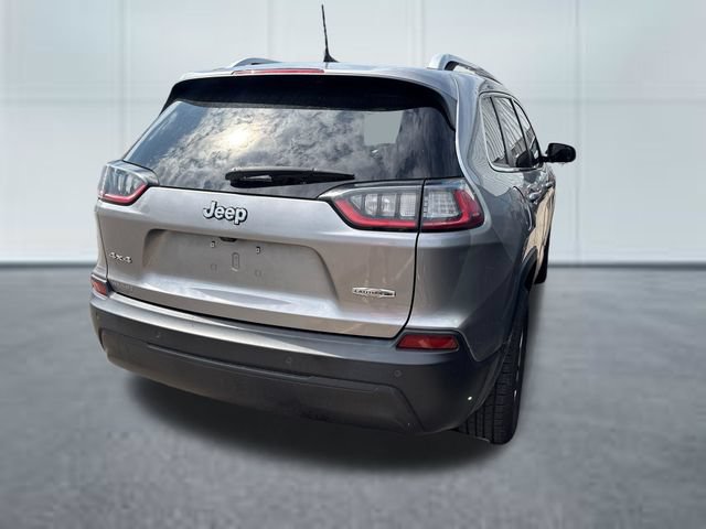 Used 2021 Jeep Cherokee Latitude Plus w/ Sun & Sound Group AWD/4WD image 4