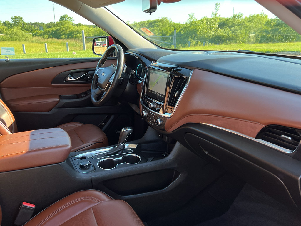 Used 2019 Chevrolet Traverse High Country w/ LPO, Cargo Package AWD/4WD image 29