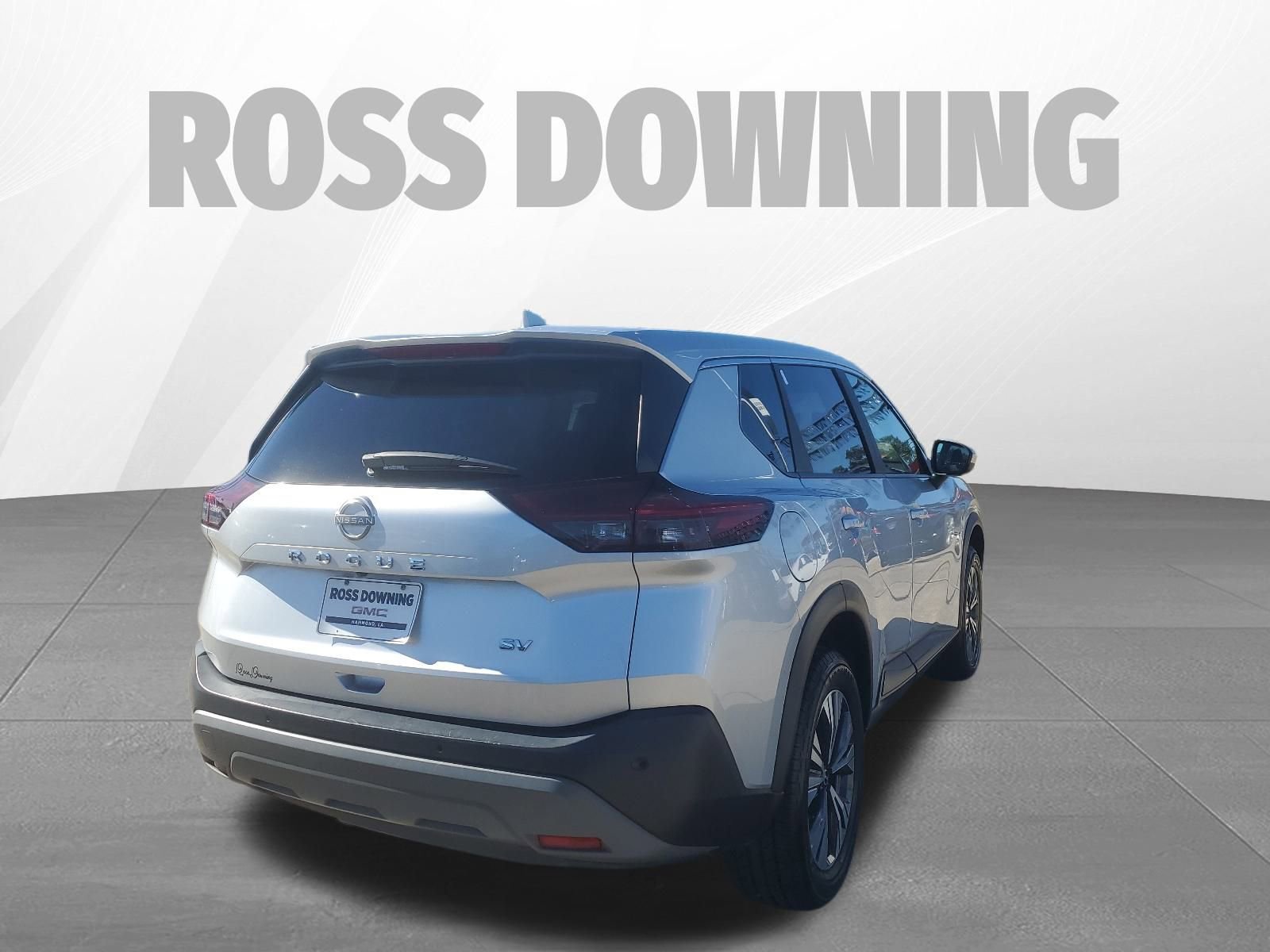 Used 2023 Nissan Rogue SV image 5