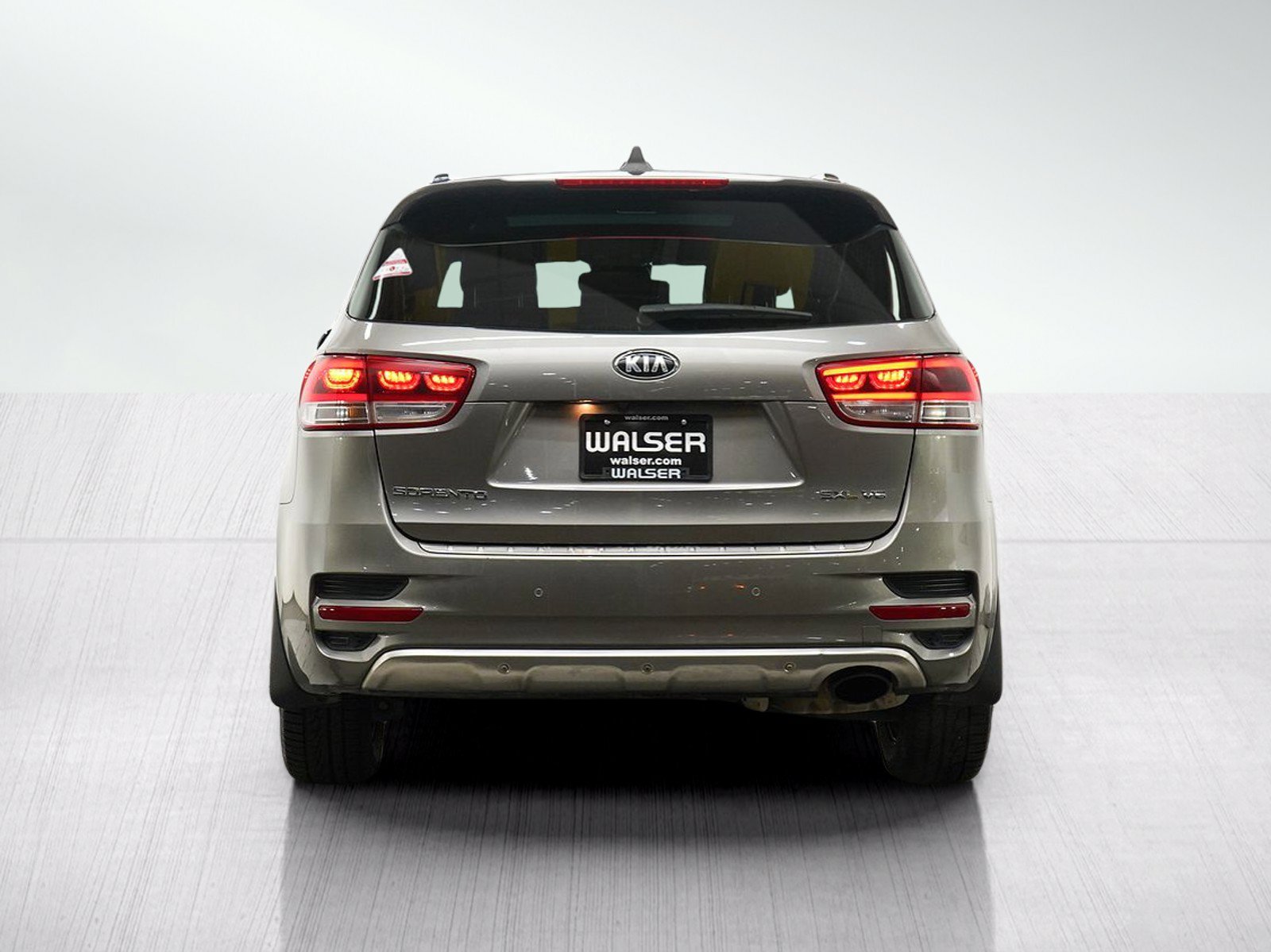 Used 2016 Kia Sorento SX w/ SXL Technology Package AWD/4WD image 4