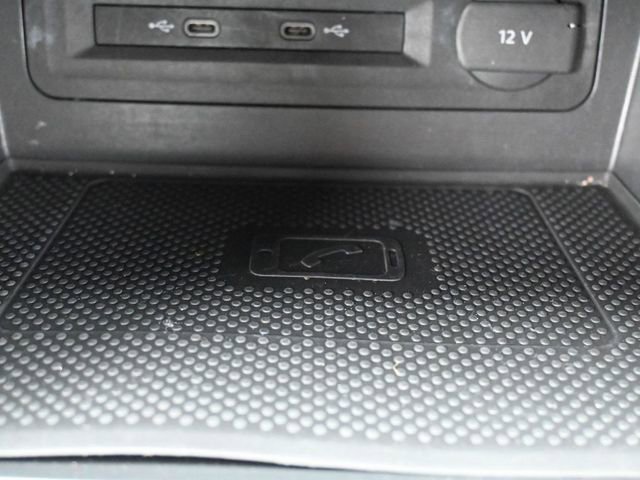 Used 2022 Volkswagen Atlas Cross Sport SEL Premium R-Line image 28