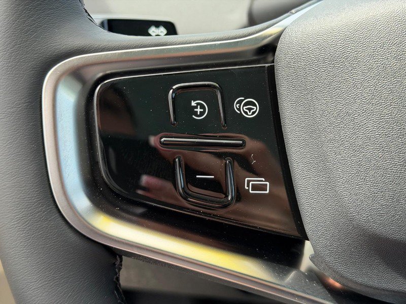 New 2026 Volvo EX30 Plus w/ Climate Package RWD image 9