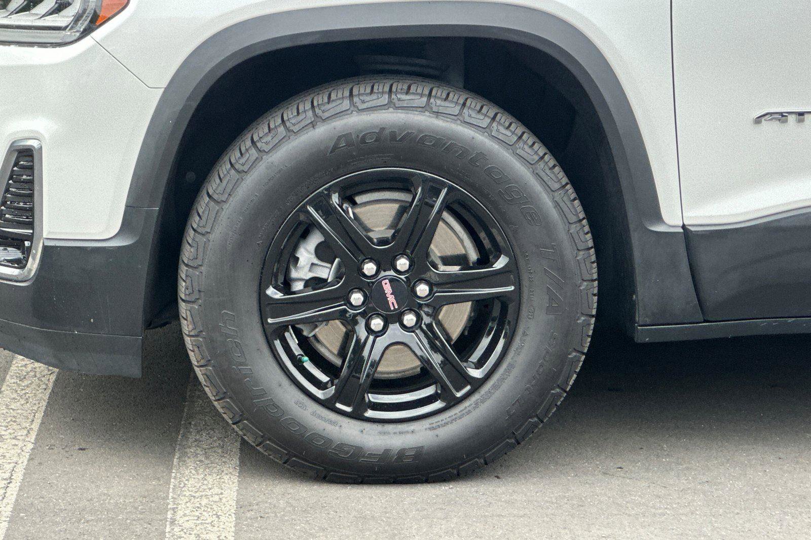 Used 2022 GMC Acadia AT4 w/ Technology Package image 27