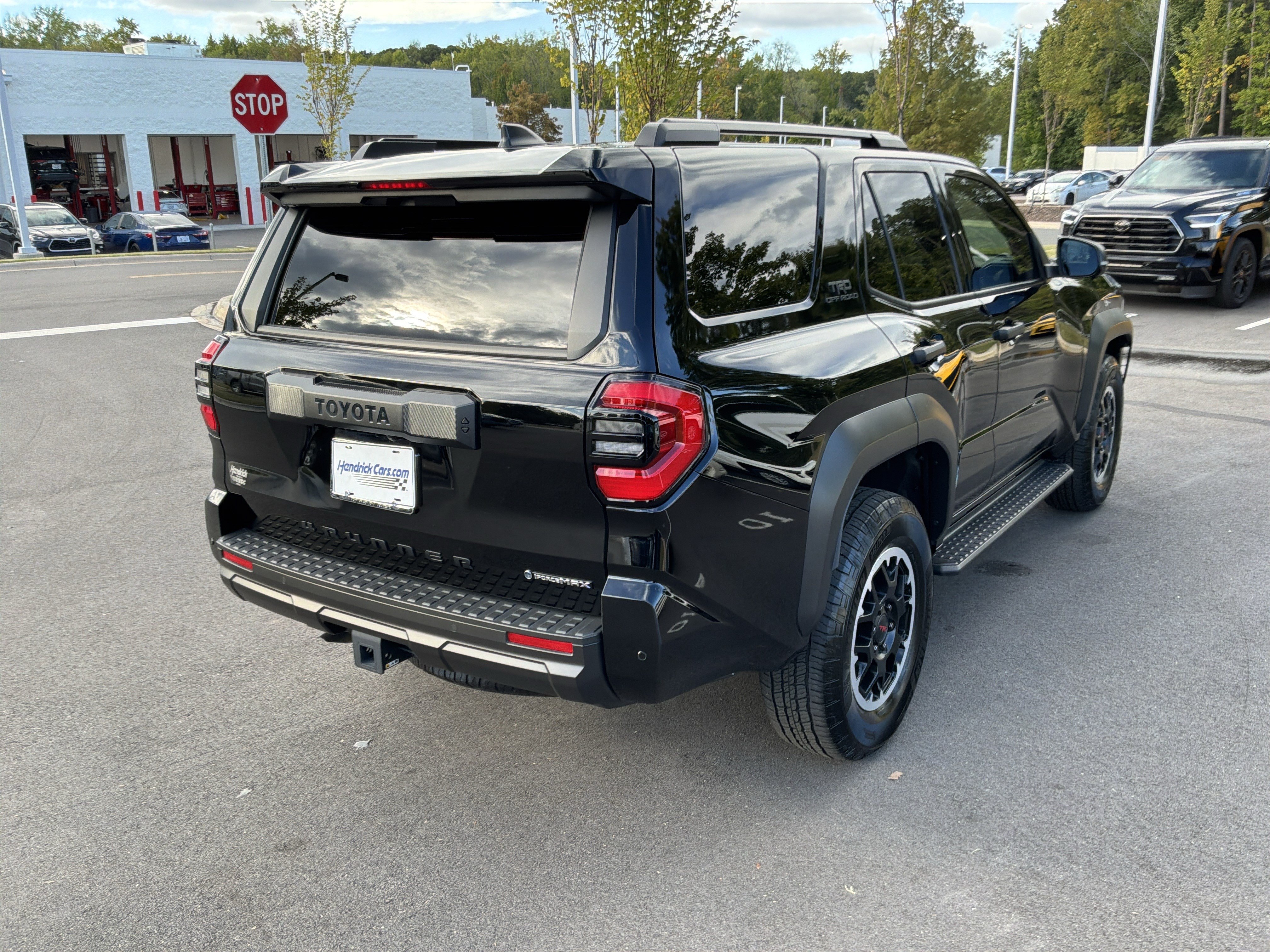 Used 2025 Toyota 4Runner TRD Off-Road Premium AWD/4WD image 10