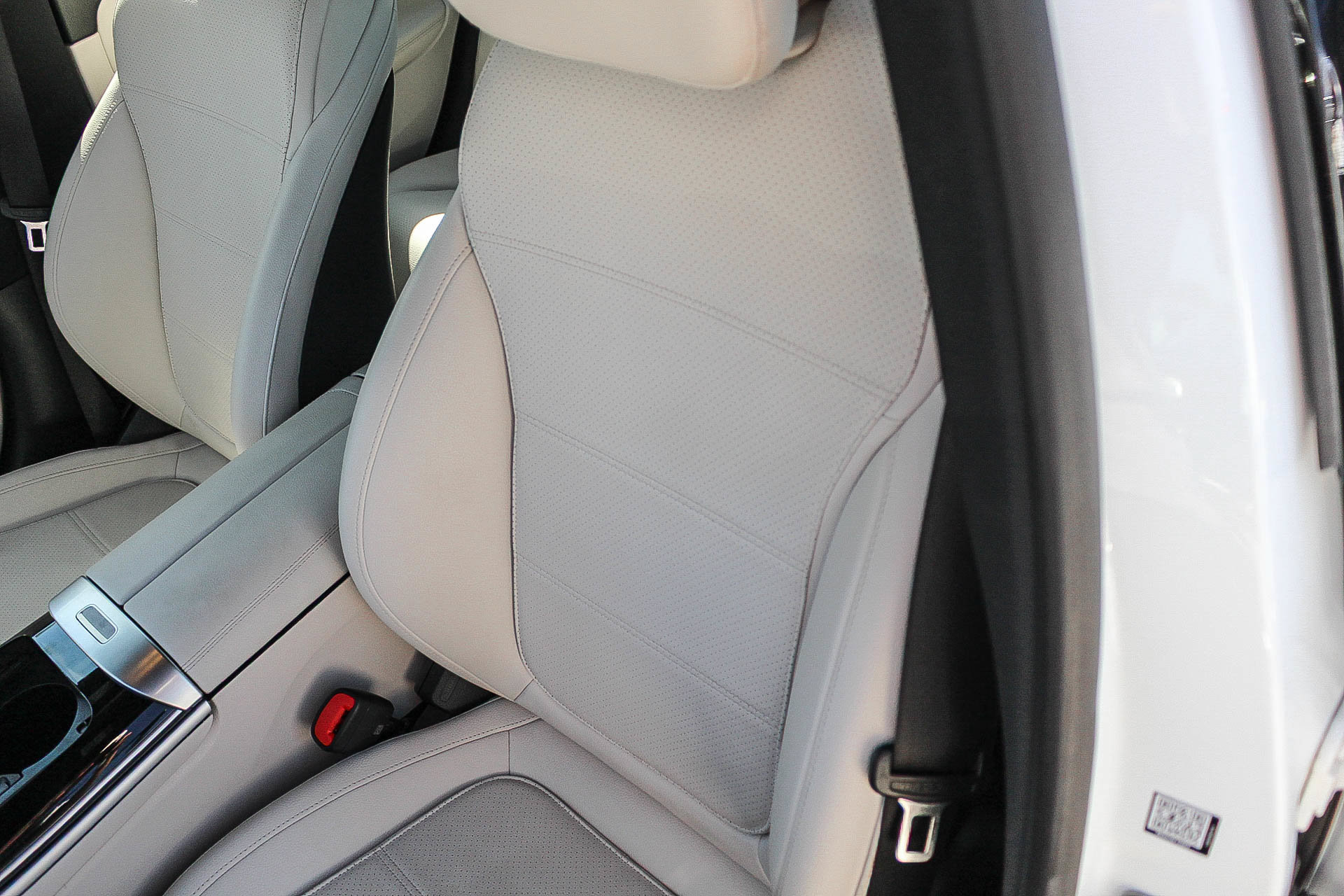 Used 2025 Mercedes-Benz C 300 4MATIC Sedan image 16