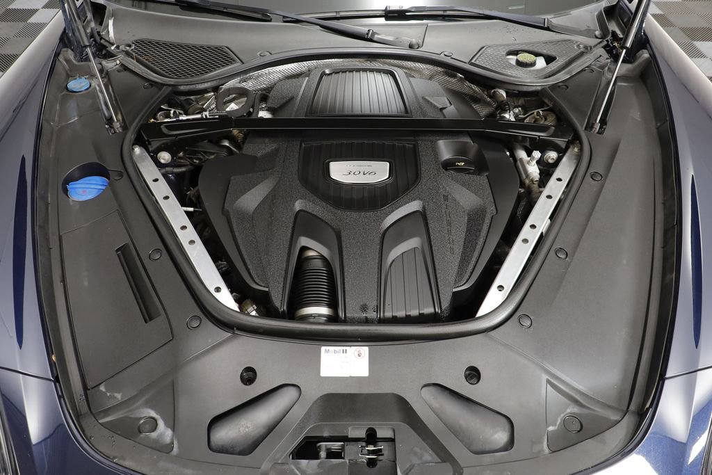 Used 2019 Porsche Panamera 4 image 24