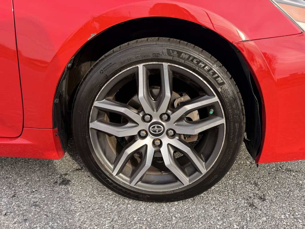 Used 2015 Scion tC image 32