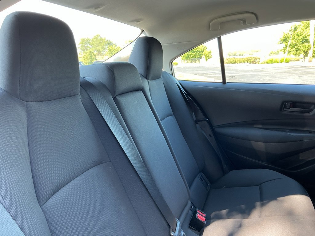 Used 2025 Toyota Corolla LE FWD image 31