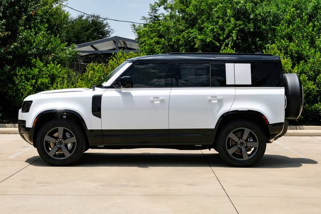 New 2026 Land Rover Defender 110 X-Dynamic SE AWD/4WD image 16