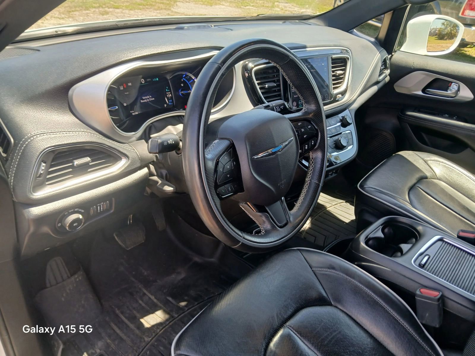 Used 2019 Chrysler Pacifica Limited w/ Advanced Safetytec Group FWD image 7