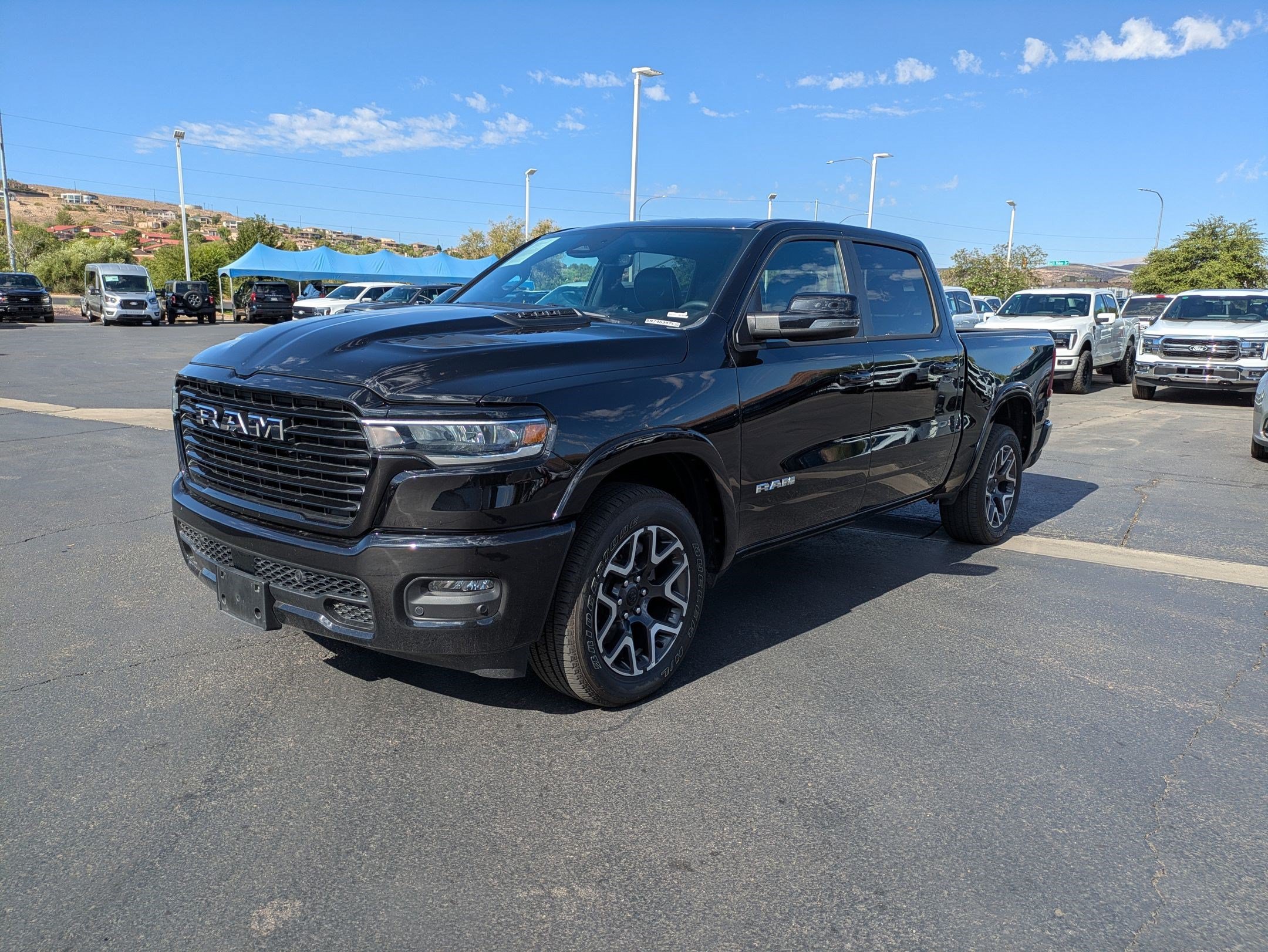 Used 2025 RAM 1500 Laramie w/ Sport Appearance Package AWD/4WD image 7