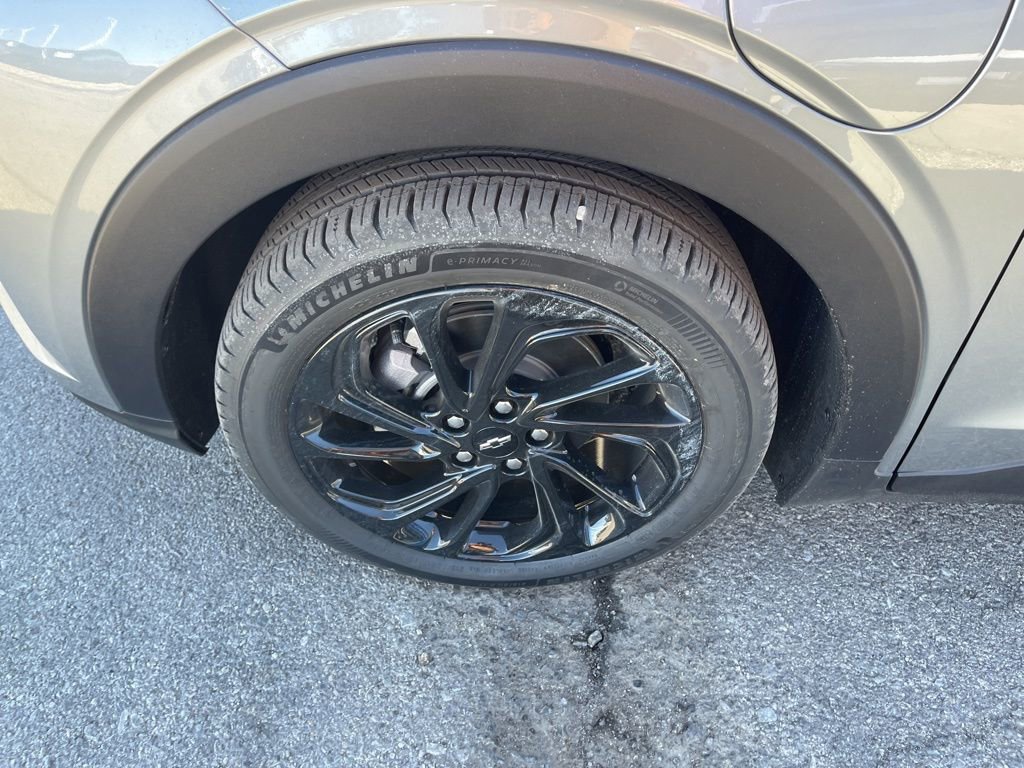 New 2027 Chevrolet Bolt RS w/ Technology Package image 9