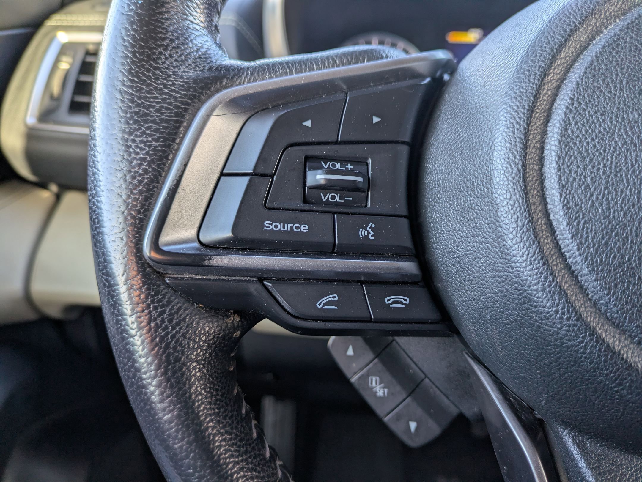 Used 2020 Subaru Ascent Limited w/ Technology Package image 18