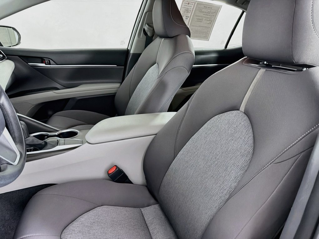Used 2024 Toyota Camry LE FWD image 32