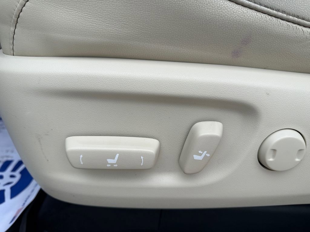 Used 2021 Lexus GX 460 Premium w/ Premium Package image 16