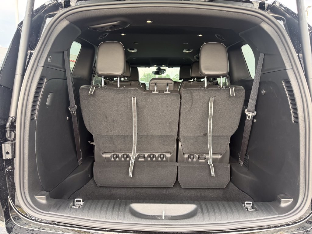 New 2027 Chrysler Pacifica Select FWD image 22