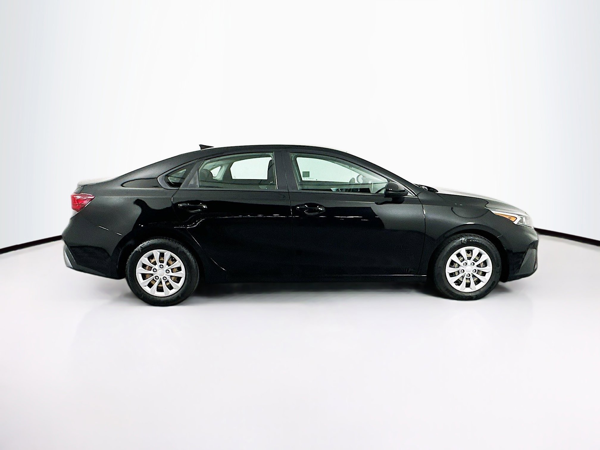 Used 2023 Kia Forte LX image 10