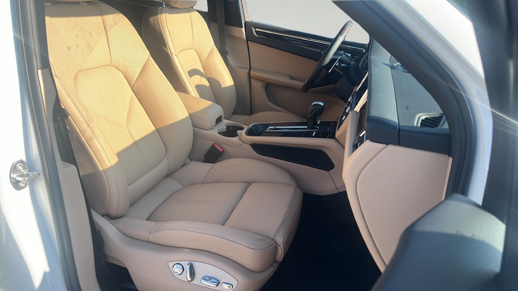 New 2026 Porsche Macan AWD/4WD image 21