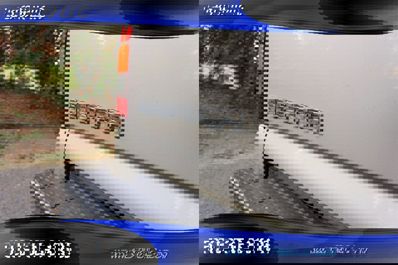 Used 2005 GMC Sierra 3500 SLT w/ Heavy-Duty Power Package image 32