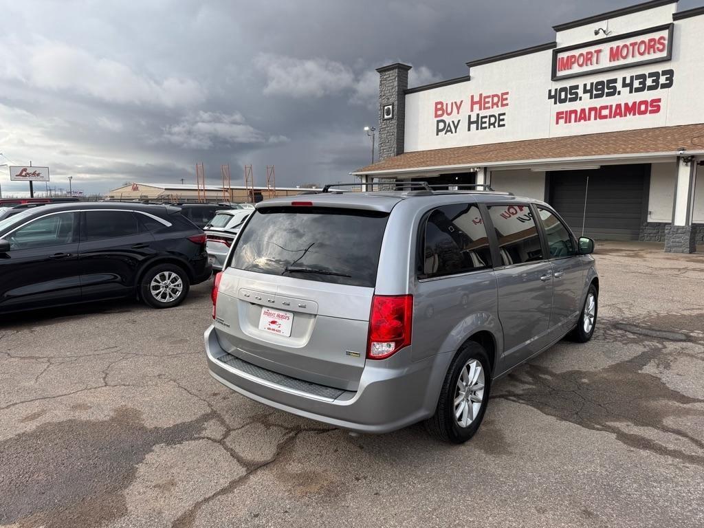 Used 2019 Dodge Grand Caravan SXT image 5