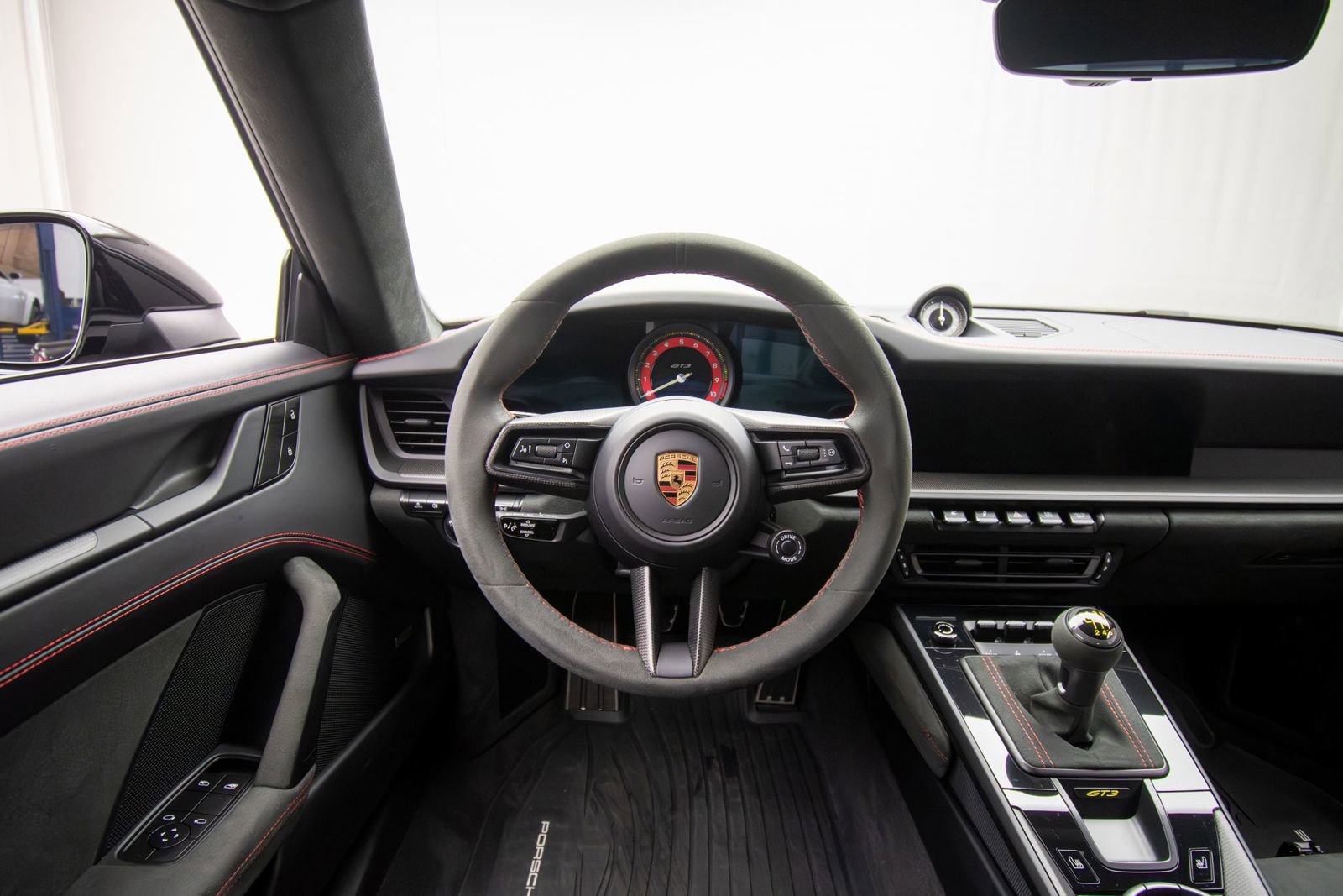 Used 2022 Porsche 911 GT3 RWD image 15