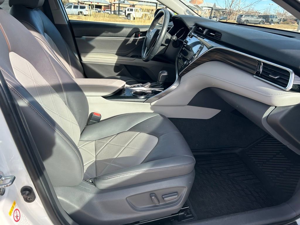 Used 2018 Toyota Camry XLE image 20