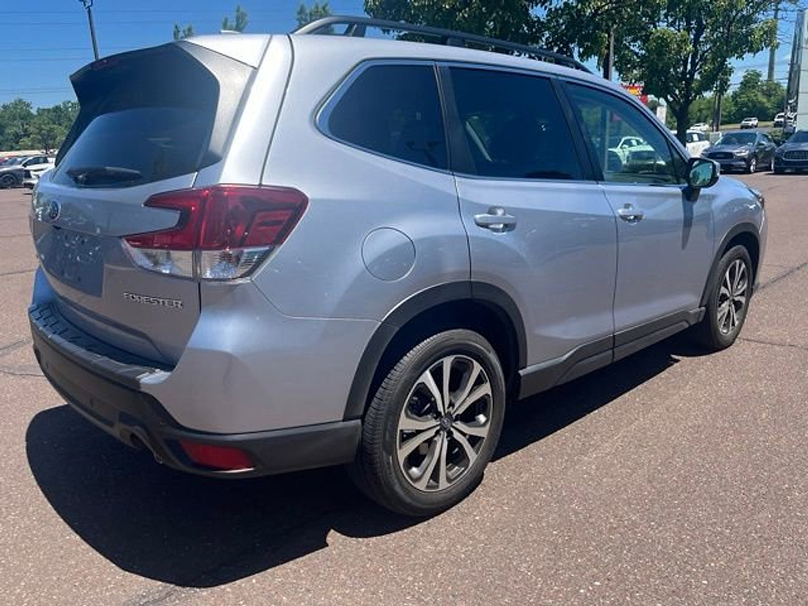 Used 2023 Subaru Forester Limited AWD/4WD image 3