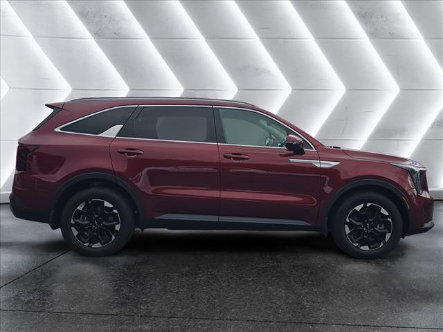 Used 2025 Kia Sorento S image 6