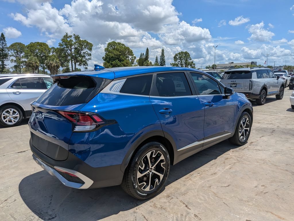 Certified 2023 Kia Sportage EX FWD image 9