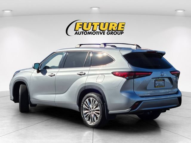 Used 2022 Toyota Highlander Platinum AWD/4WD image 7