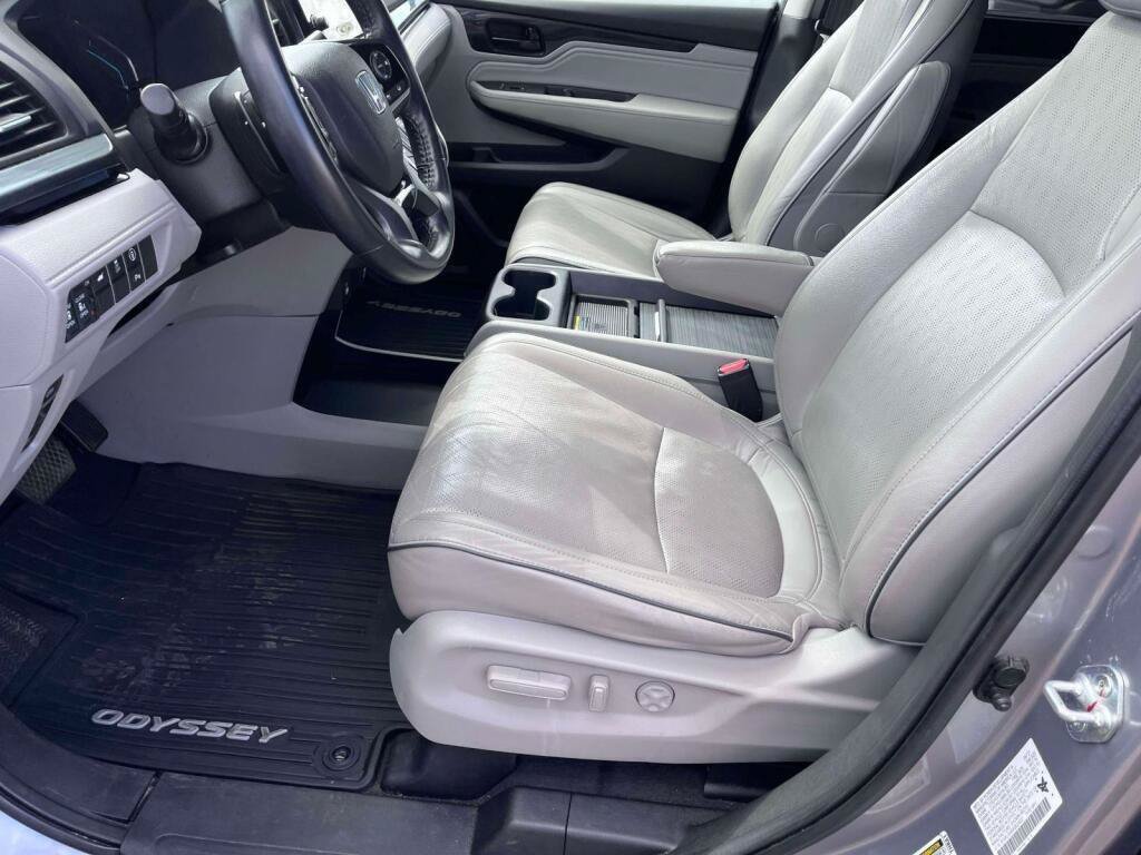 Used 2022 Honda Odyssey Elite image 15