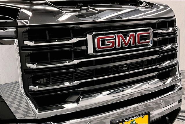 Used 2024 GMC Sierra 2500 SLT w/ SLT Premium Package image 34