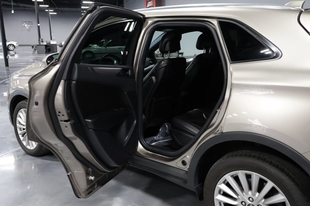 Used 2019 Lincoln MKC Premiere FWD image 18