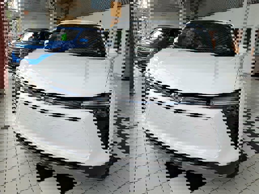 New 2025 Chevrolet Blazer EV LT AWD/4WD image 16