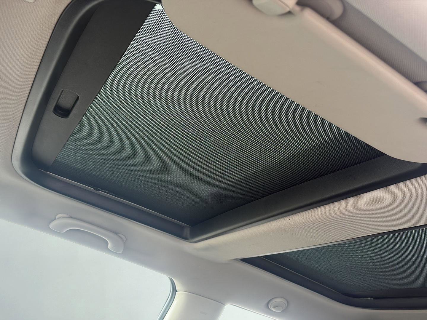 Used 2019 MINI Cooper S w/ Signature Upholstery Package image 21