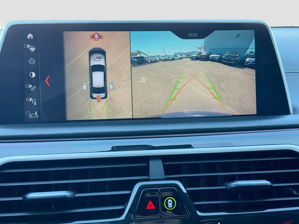 Used 2018 BMW M760i xDrive image 34