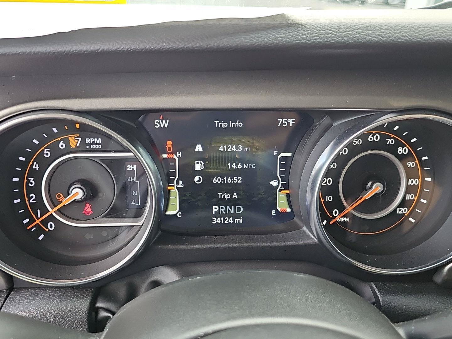 Used 2023 Jeep Gladiator Sport AWD/4WD image 16