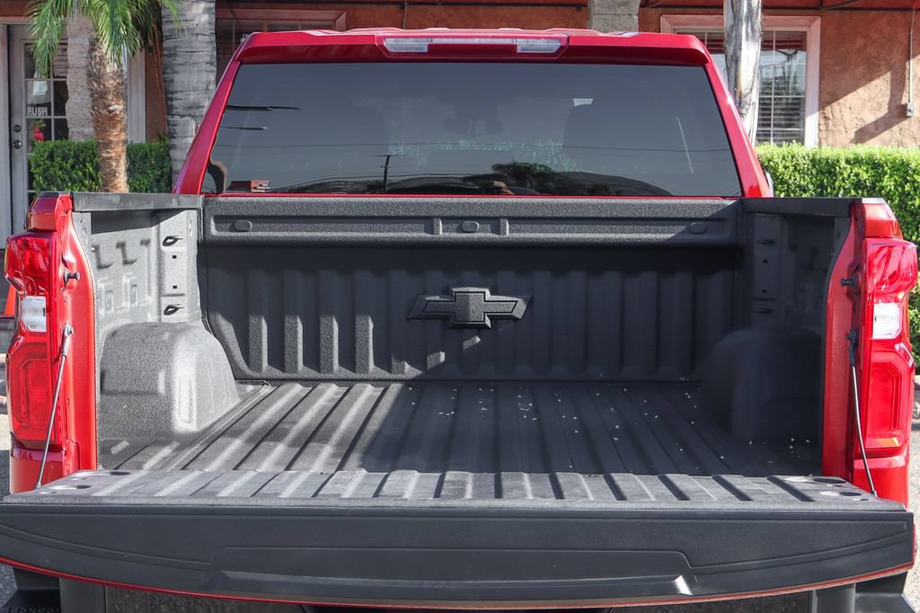 Used 2025 Chevrolet Silverado 1500 LT Trail Boss w/ Protection Package AWD/4WD image 8