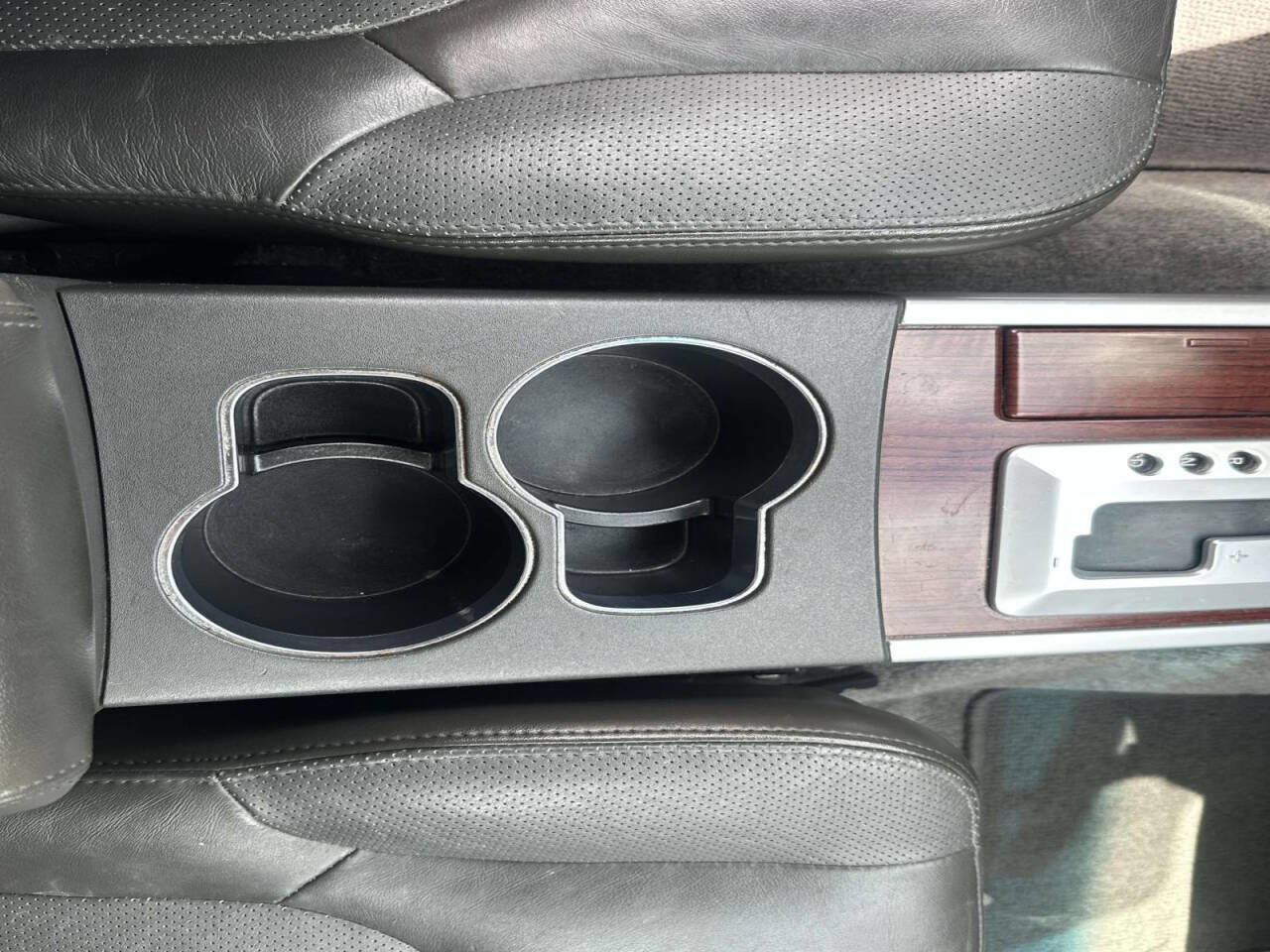Used 2010 Nissan Pathfinder LE w/ Navigation Pkg image 12