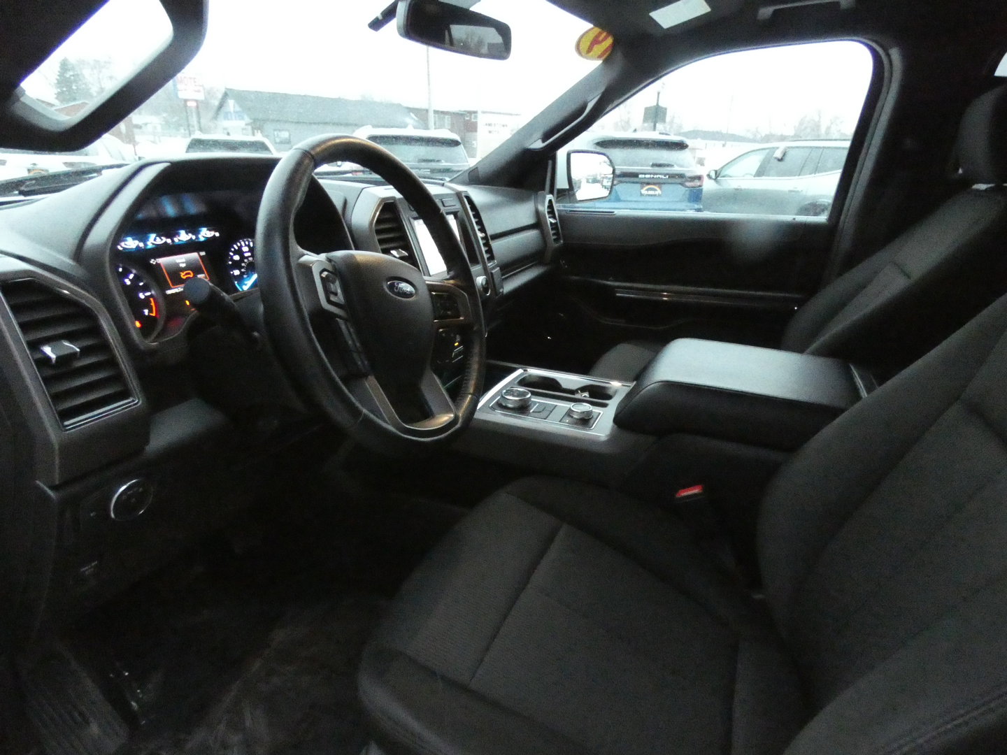 Used 2019 Ford Expedition XLT image 12