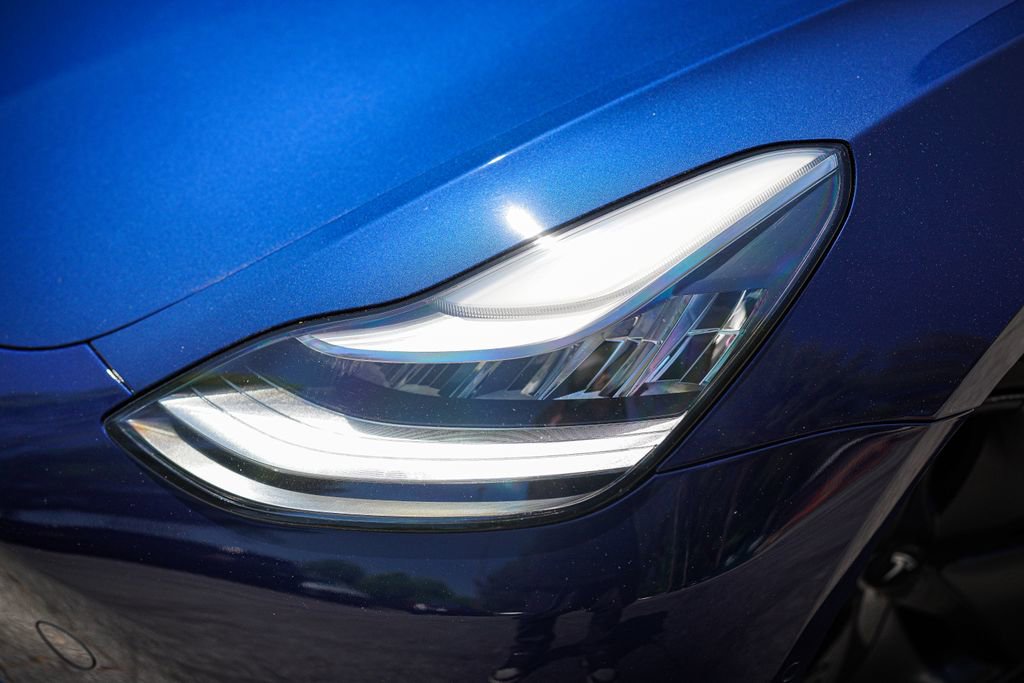 Used 2019 Tesla Model 3 Long Range image 4