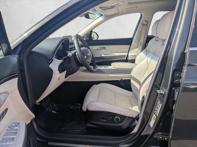 Used 2025 Genesis GV70 2.5T w/ Advanced Package image 16