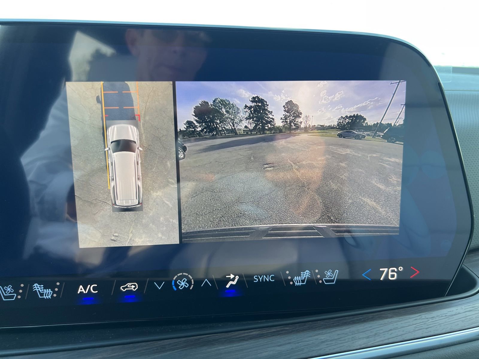 New 2026 Chevrolet Suburban Premier image 16