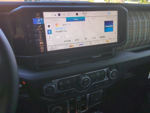New 2026 Jeep Gladiator Sport AWD/4WD image 35