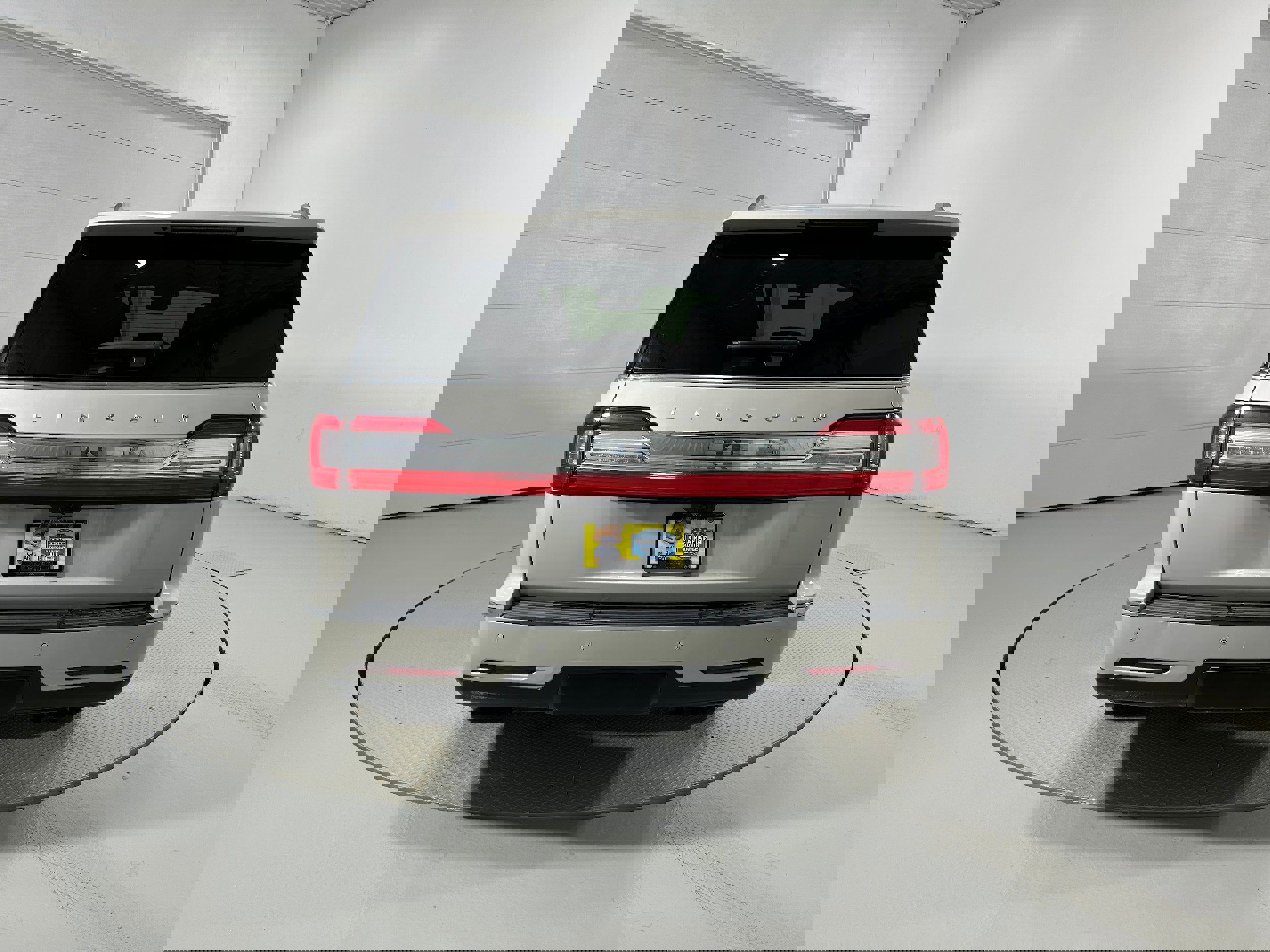 Used 2019 Lincoln Navigator Reserve image 35