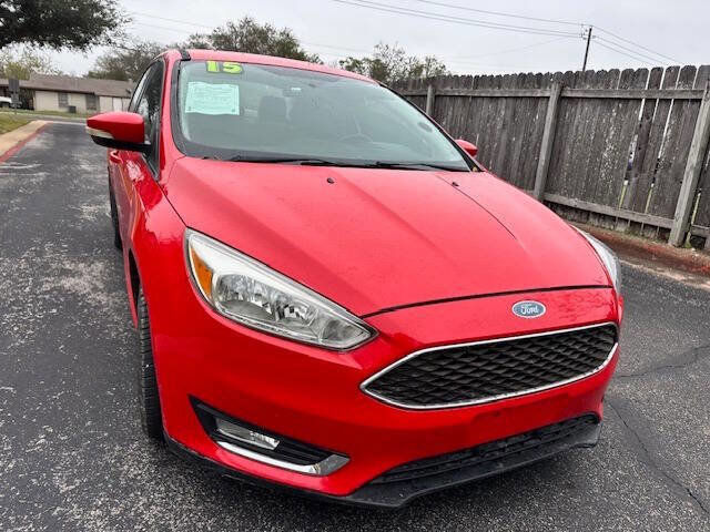 Used 2015 Ford Focus SE w/ SE Sport Package image 8
