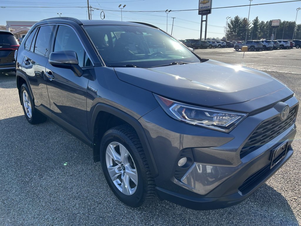 Used 2020 Toyota RAV4 XLE image 5