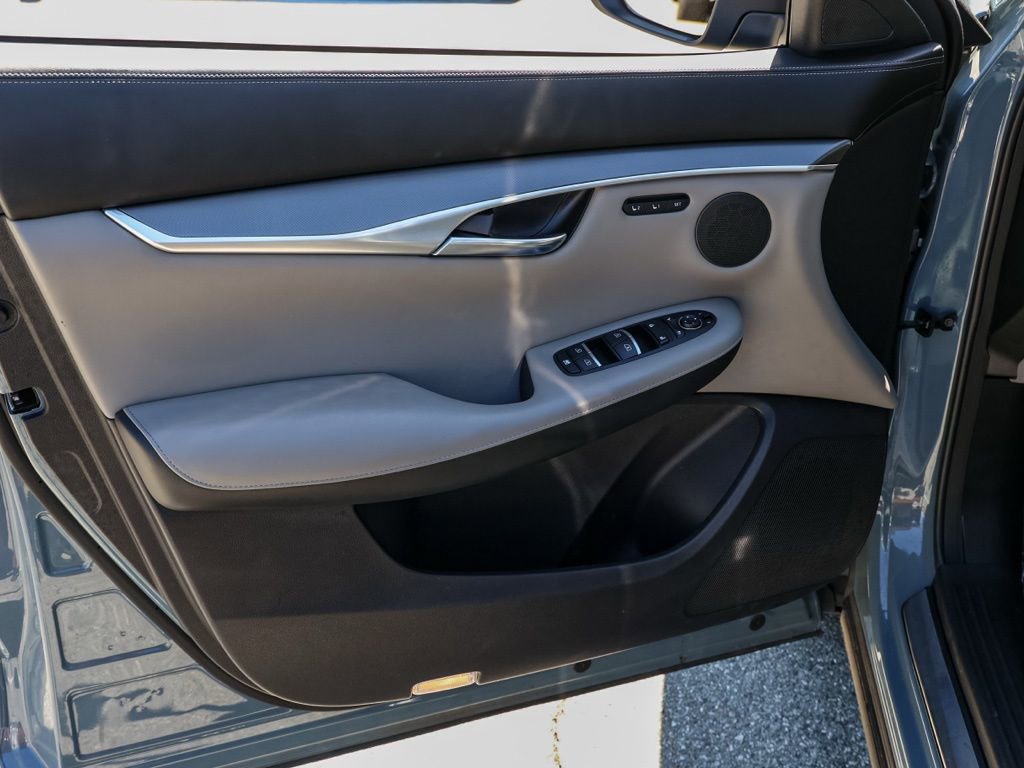 Used 2023 INFINITI QX50 Luxe image 23