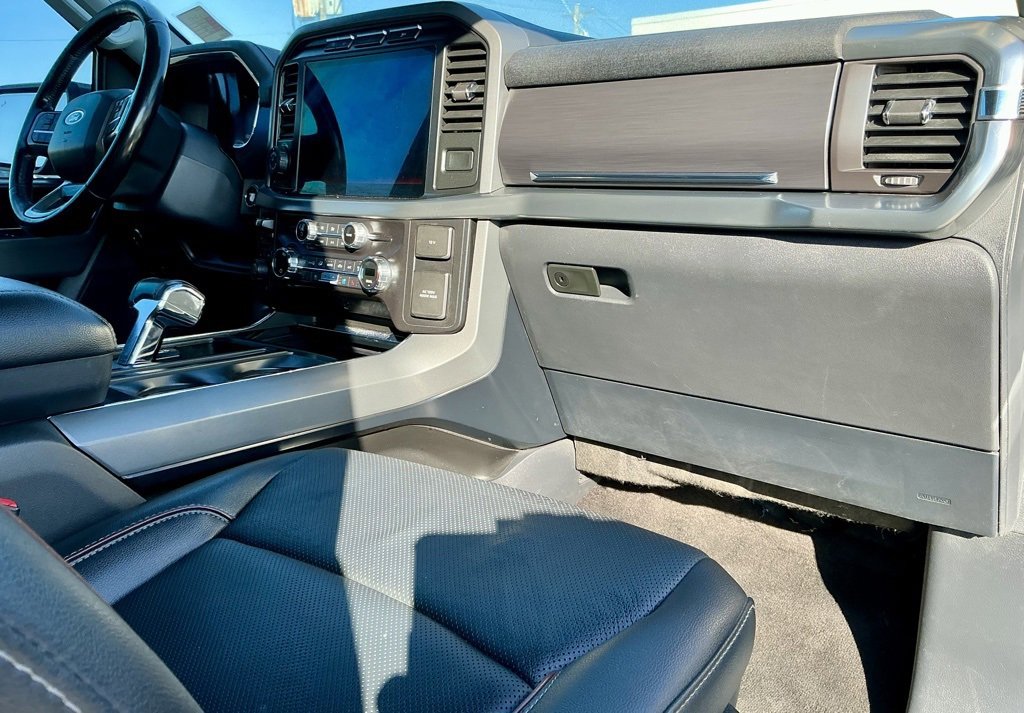 Used 2021 Ford F150 Lariat w/ Max Trailer Tow Package image 22