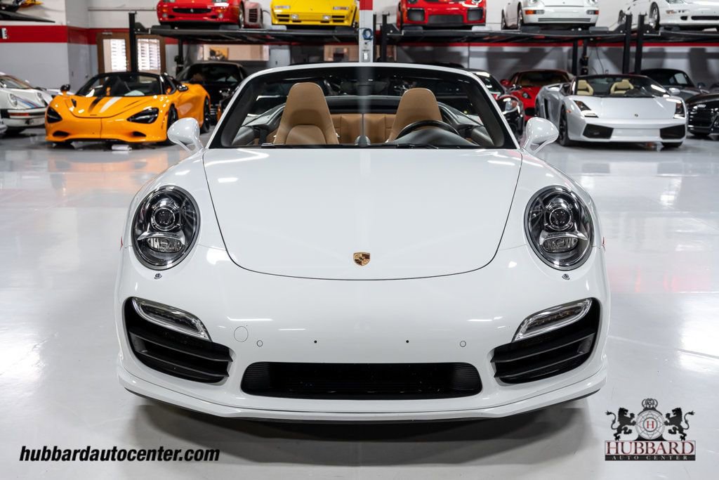 Used 2015 Porsche 911 4 Cabriolet image 3